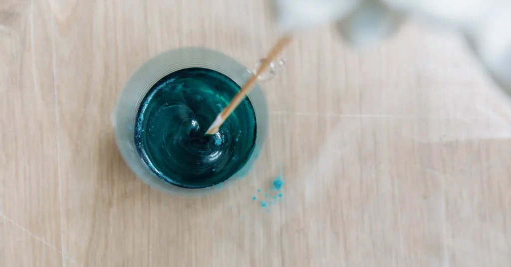 découvrez la consistance idéale de la tempera à l’œuf et apprenez à l’ajuster pour obtenir une peinture fluide et facile à appliquer.