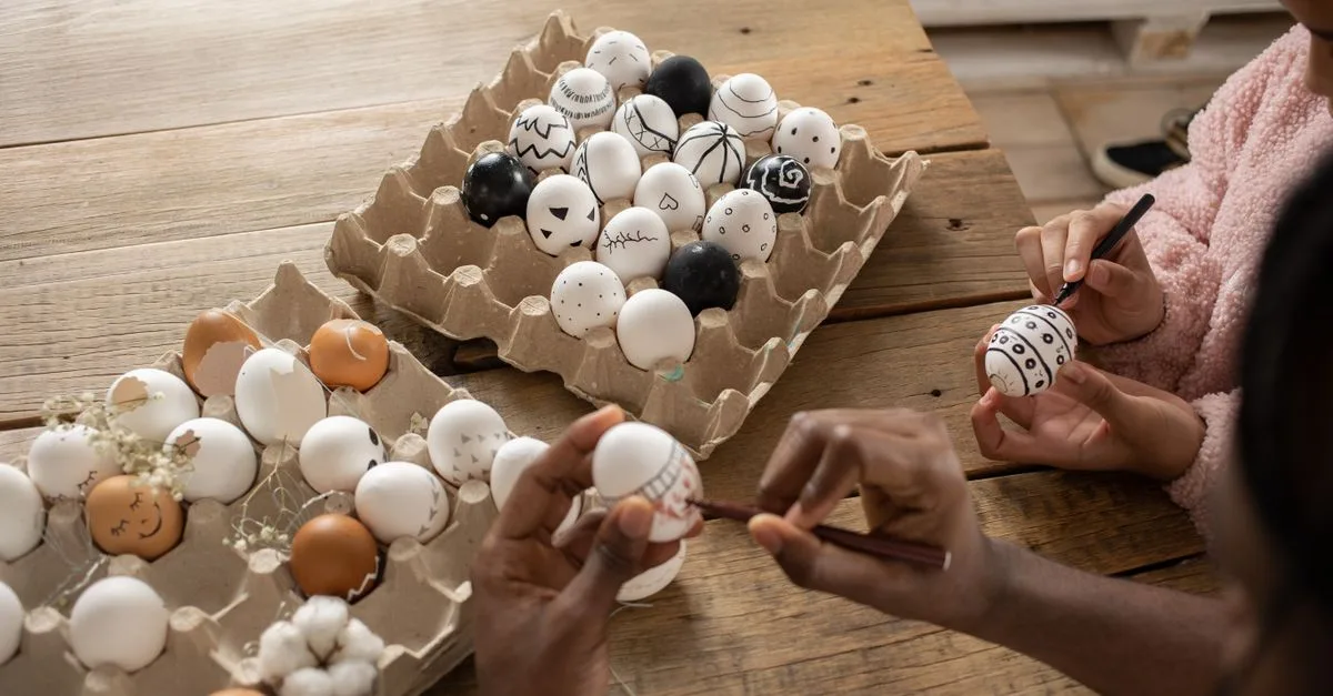 découvrez une recette simple de peinture à la détrempe à l’œuf, avec les ingrédients et les étapes pour la préparer chez vous.