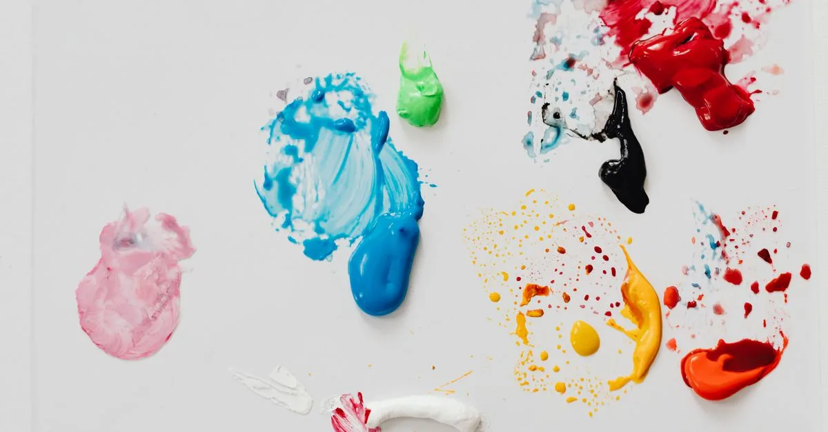 découvrez les différences entre tempera grasse et tempera maigre : composition, séchage et usages pour choisir la technique adaptée à votre peinture.