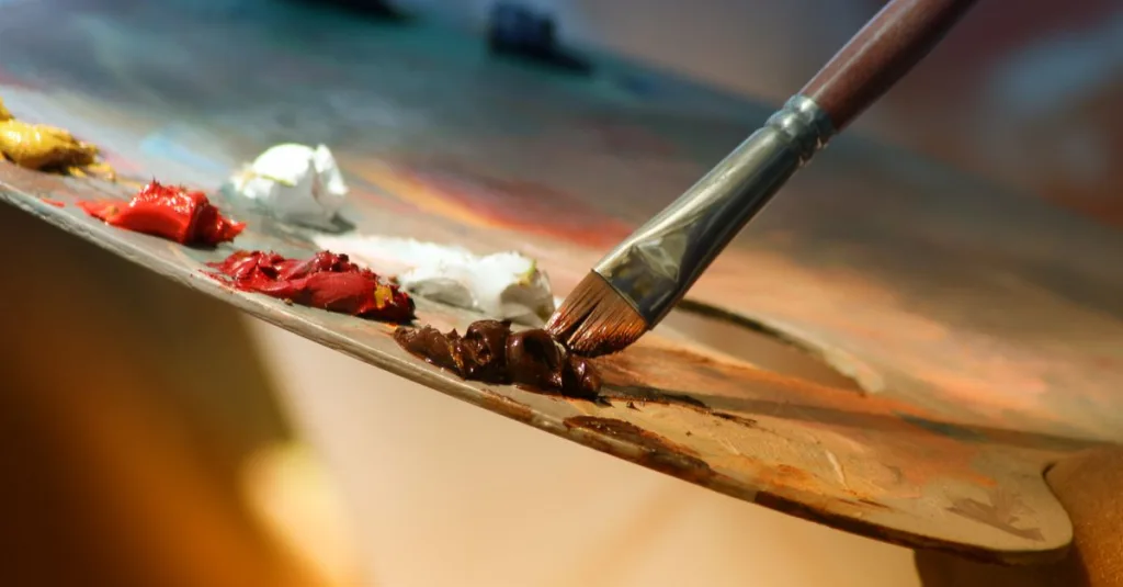 découvrez des techniques de mélange à la tempera pour créer des dégradés subtils, superposer les couleurs et obtenir des effets picturaux variés.